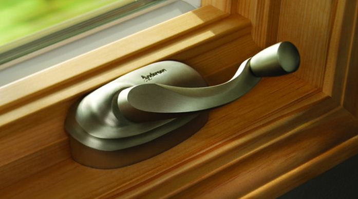 Operator Handle Rubbing on Sill on Casement and Awning Windows